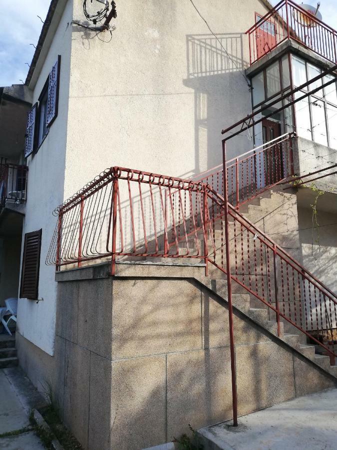 Spacious Family Apartment With Parking In The Shade And Barbecue House Sibenik Luaran gambar