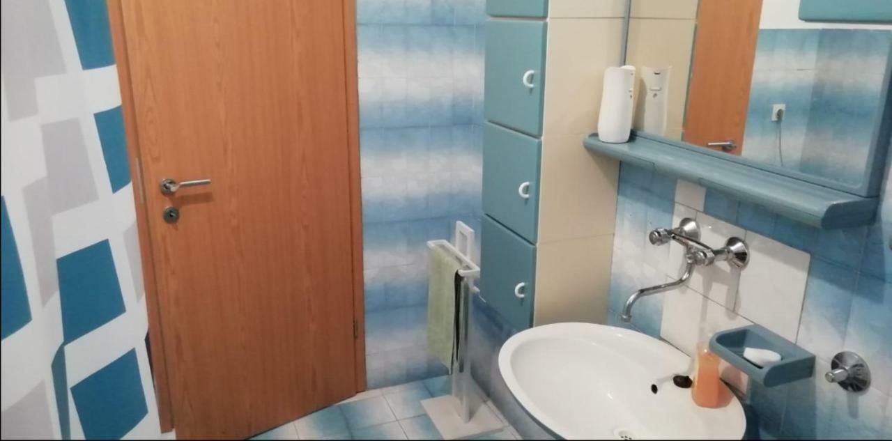 Spacious Family Apartment With Parking In The Shade And Barbecue House Sibenik Luaran gambar